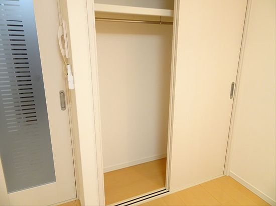 収納　■インターホン■シューズクローゼット■ダウンライト
