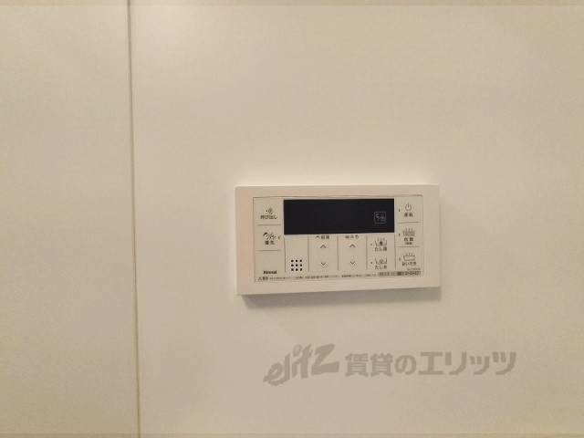 その他設備　給湯器リモコン