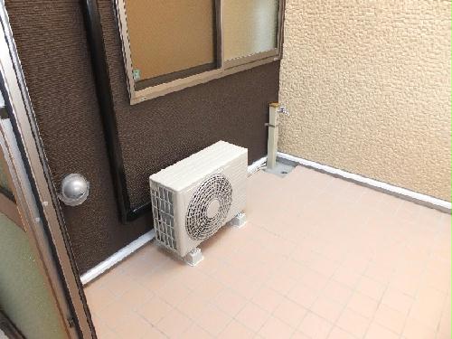 バルコニー　吹き抜けバルコニーに蛇口あり