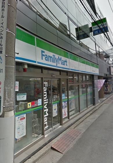 コンビニ　ファミリーマート 内神田一丁目店（コンビニ）まで30m