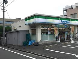 コンビニ　ファミリーマート 福岡大楠一丁目店（コンビニ）まで518m