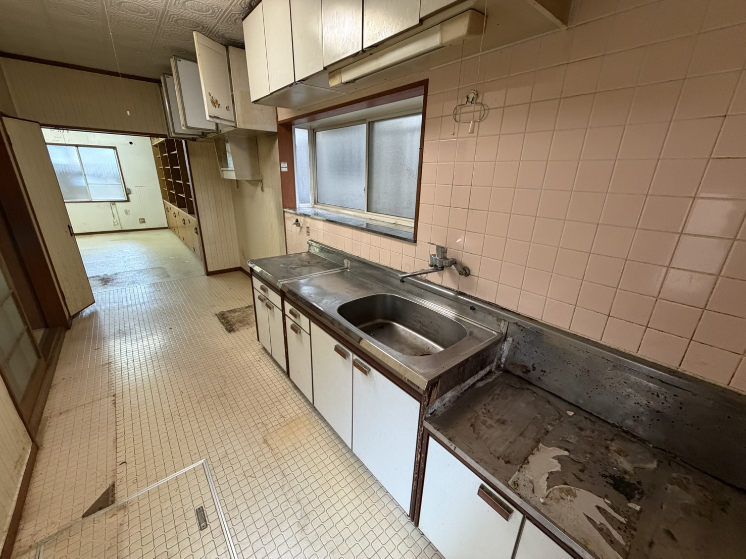行永東町貸家のキッチン写真