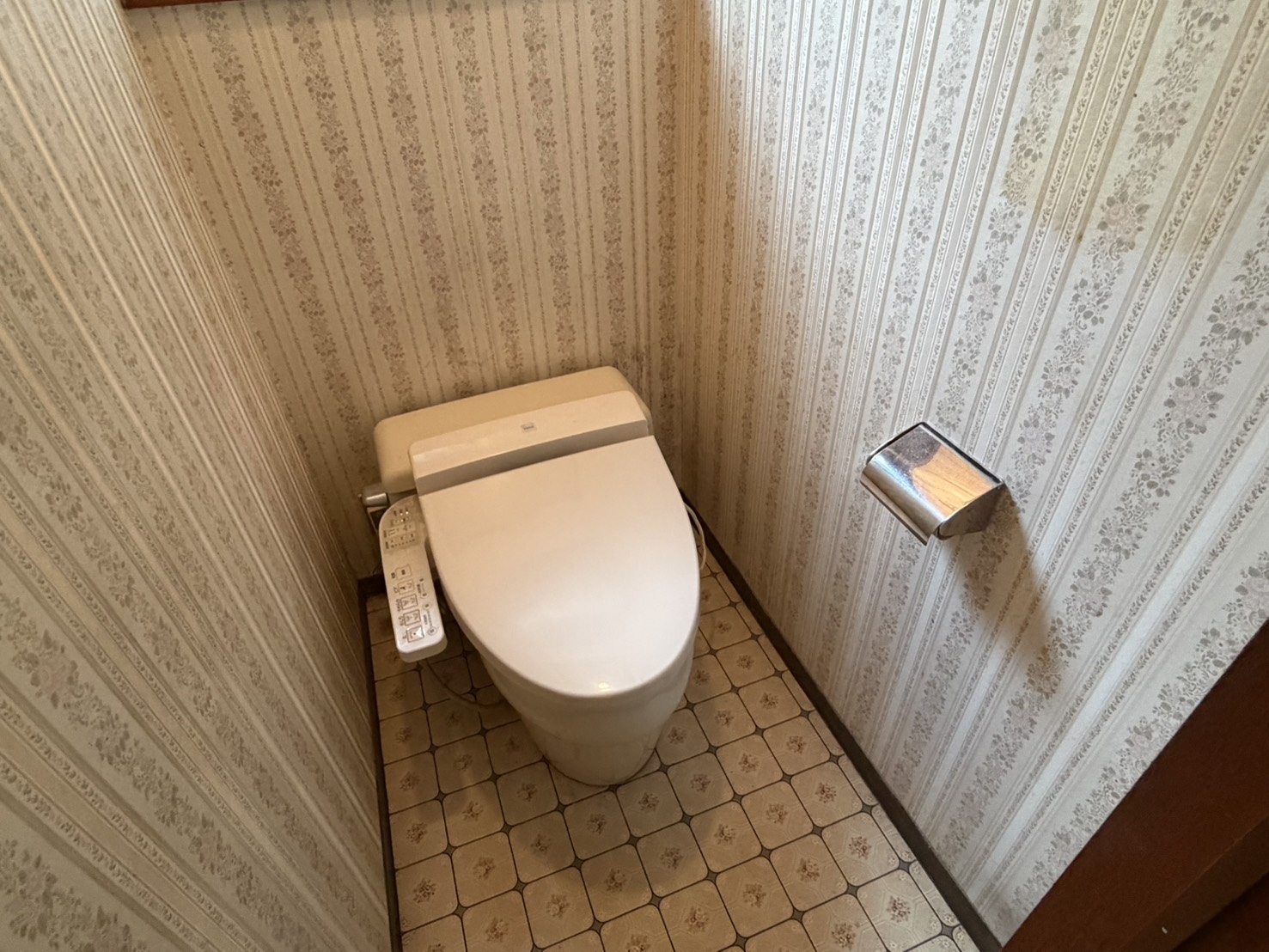 行永東町貸家のトイレ写真