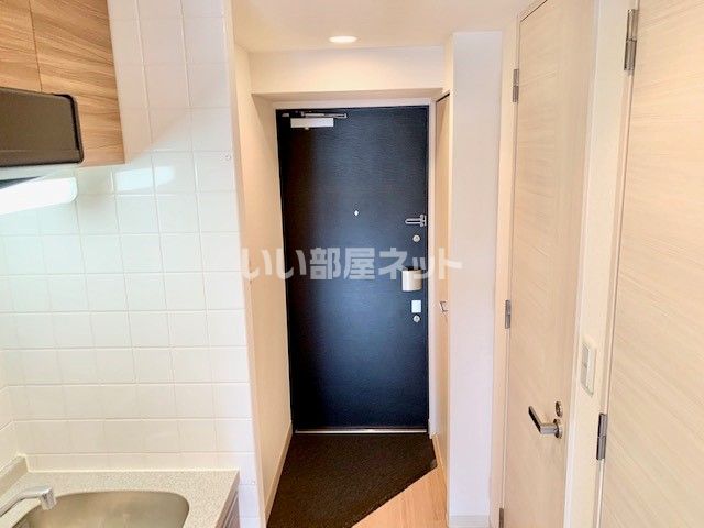 プレサンス三宮エレガンシアの玄関写真
