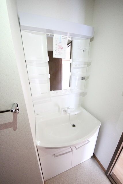 洗面設備　同物件別部屋写真
