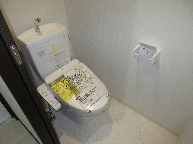 地下鉄谷町線 平野駅 徒歩7分 4階建 築7年のトイレ写真