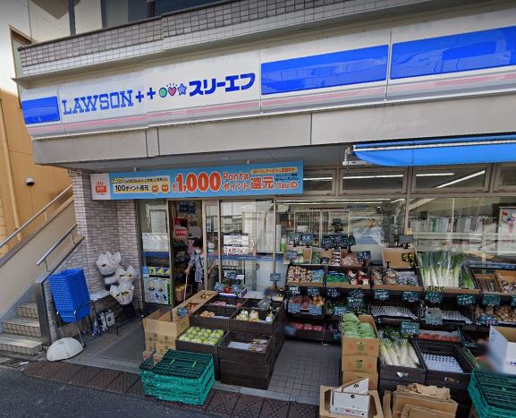 コンビニ　ローソン（コンビニ）まで746m