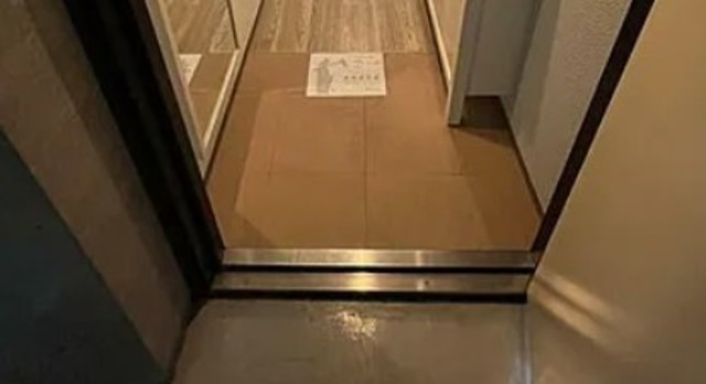 トレスコート大森山王の玄関写真