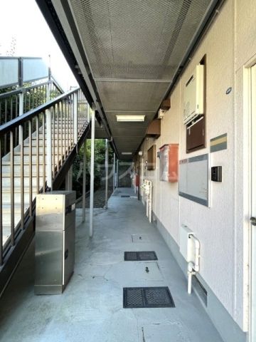 ＪＲ京浜東北線 大船駅 徒歩13分 2階建 築37年の外観写真