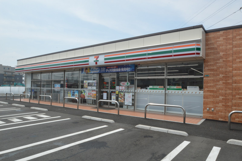 コンビニ　セブンイレブン　徒歩5分（コンビニ）まで350m