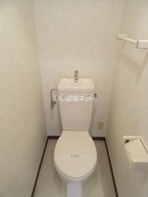 グランストーク中野町のトイレ写真