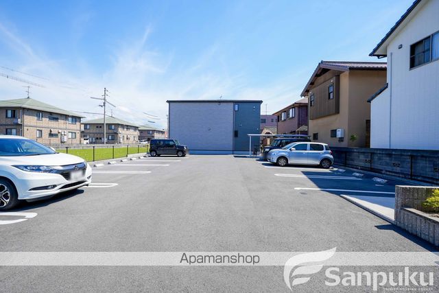 駐車場　駐車場