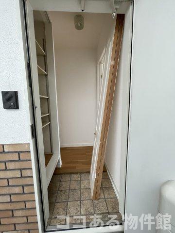 ワコーレヴィータ須磨浦通の玄関写真