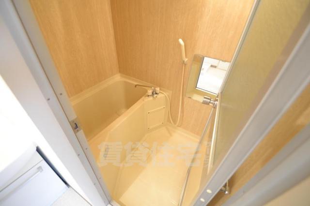 地下鉄御堂筋線 大国町駅 徒歩8分 11階建 築38年の風呂写真