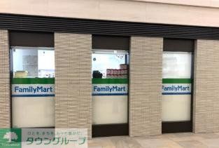 コンビニ　ファミリーマート日本生命病院店（コンビニ）まで330m