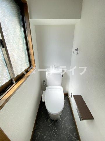 地下鉄御堂筋線 西中島南方駅 徒歩6分 6階建 築29年のトイレ写真