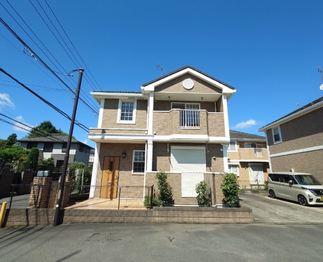 建物外観　閑静な住宅街に立地