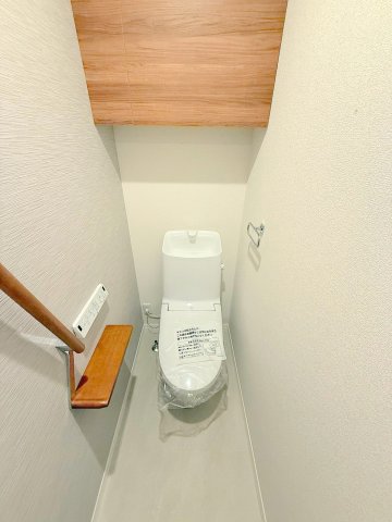 トイレ　落ち着いた色調のトイレです♪