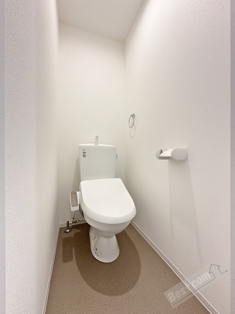 トイレ　同施工会社の同仕様写真です。