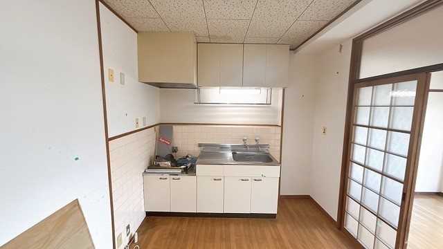 植木セメントビルのキッチン写真