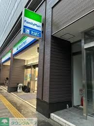 コンビニ　ファミリーマート江坂駅北店（コンビニ）まで270m