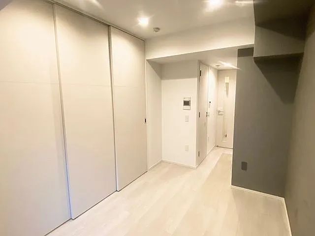 都営三田線 芝公園駅 徒歩5分 13階建 築4年の居間写真