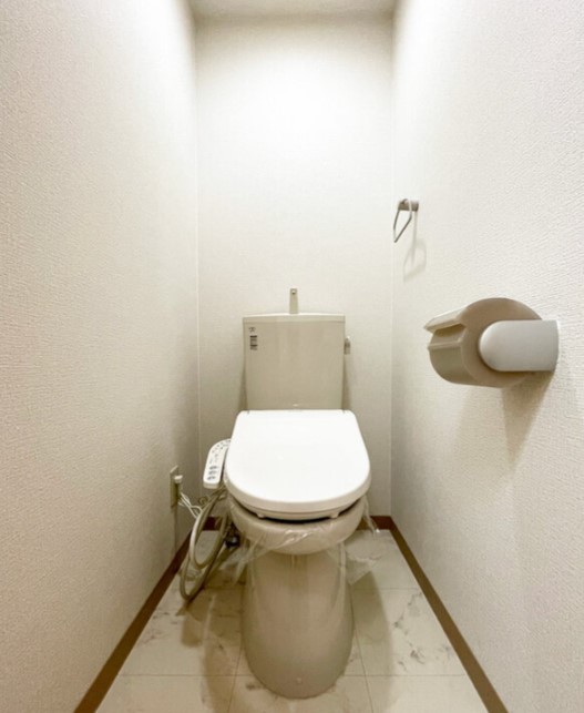 ＪＲ中央線 西八王子駅 徒歩3分 10階建 築26年のトイレ写真
