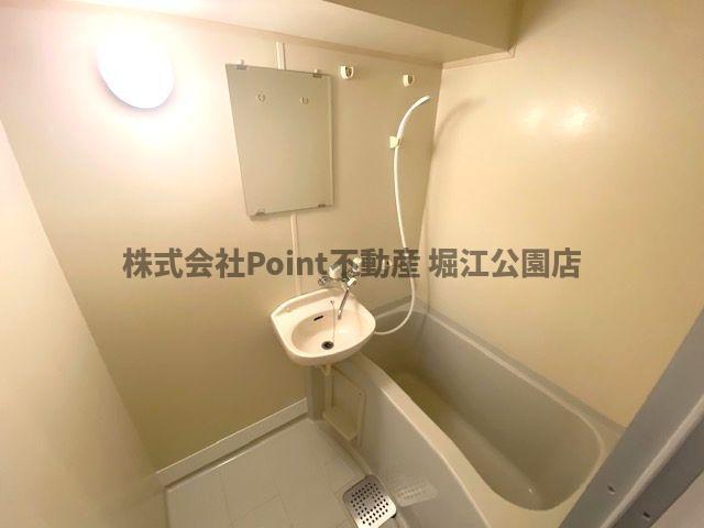 地下鉄御堂筋線 梅田駅 徒歩7分 11階建 築26年の風呂写真