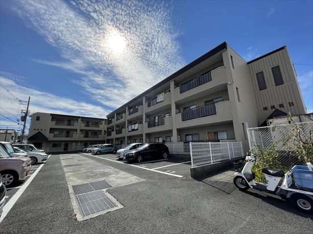椋風苑B棟の外観写真