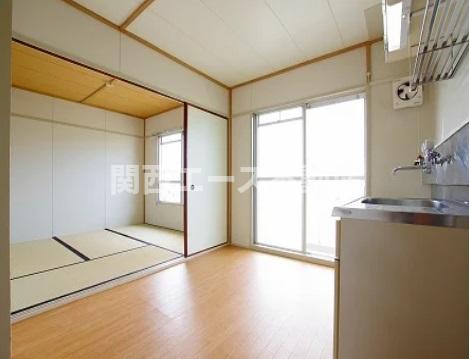 京阪本線 牧野駅 徒歩37分 5階建 築54年の居間写真