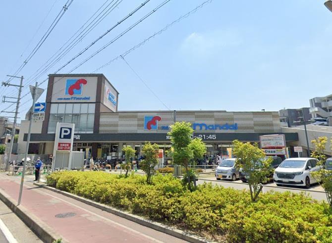 スーパー　万代西宮門戸店（スーパー）まで652m
