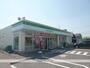 コンビニ　ファミリーマート（コンビニ）まで570m