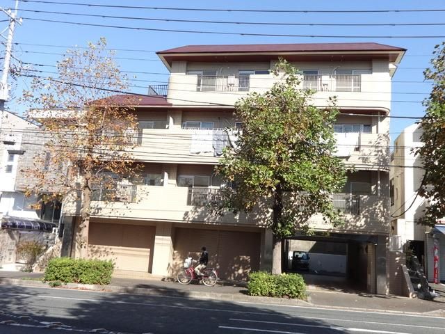 建物外観　★★バス停も近いですよ★★