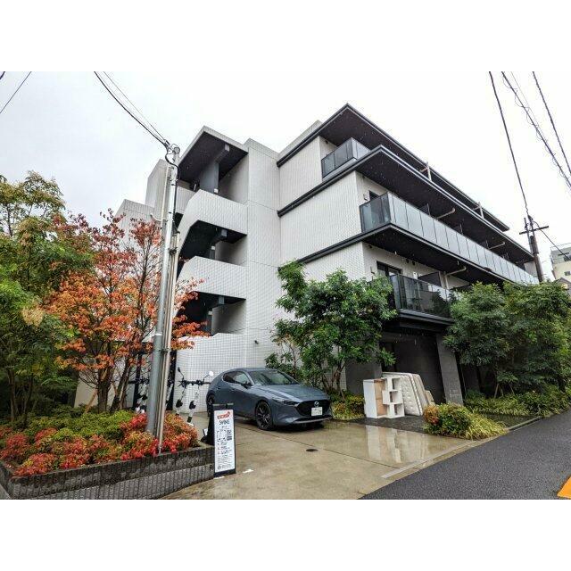 建物外観　鉄筋コンクリート造のがっちりとした建物。