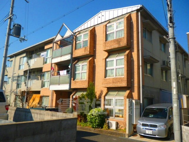 阪急宝塚線 石橋阪大前駅 徒歩7分 3階建 築36年の外観写真
