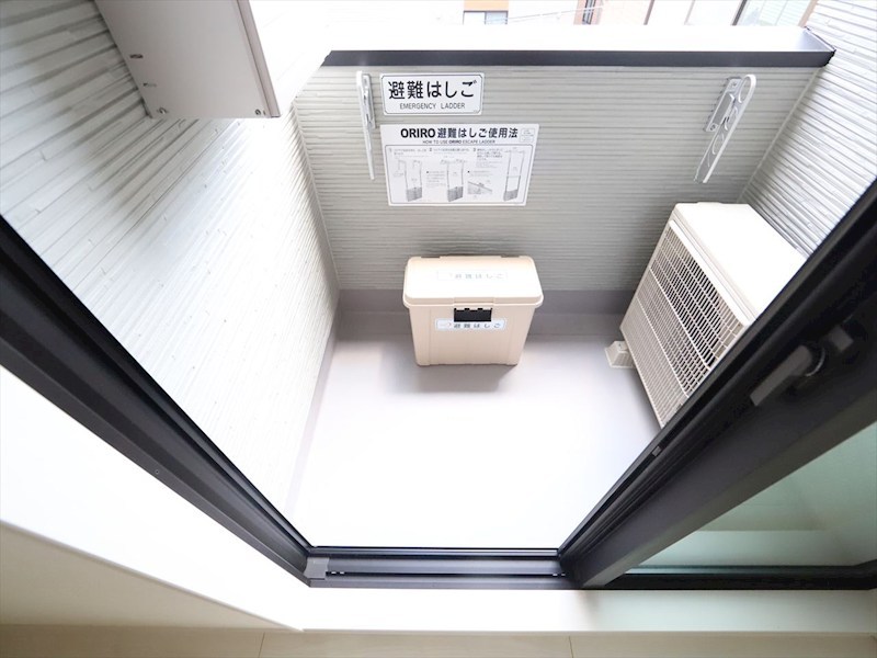 バルコニー　バルコニー　同仕様写真