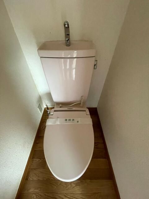 ＪＲ総武線 新小岩駅 徒歩19分 3階建 築47年のトイレ写真
