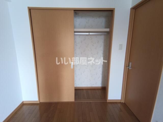 仙台市地下鉄南北線 長町一丁目駅 バス乗車時間：15分 最寄りバス停で下車 徒歩2分 3階建 築19年の内装写真
