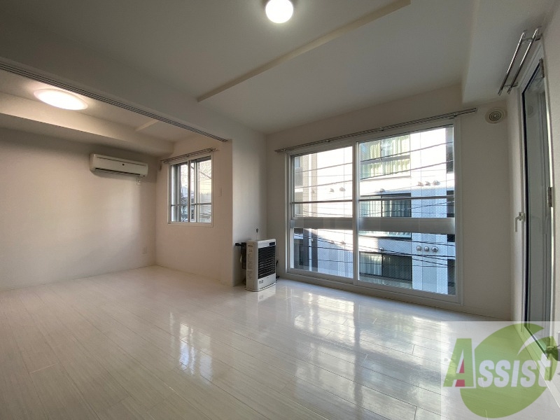 居室・リビング　広くてキレイなお部屋が広がっていて、充実した生活が送れそう。