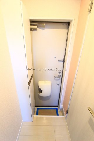 玄関　同アパートの参考写真です。