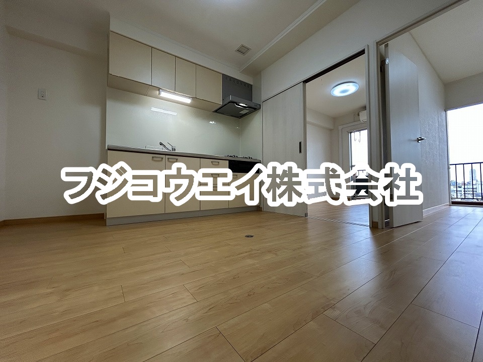 レオ板橋の居間写真