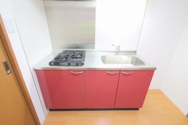 キッチン　パインヴィレッジ　当店なら仲介手数料無料でご紹介
