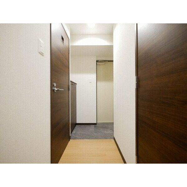 玄関　明るい玄関がお出迎えです☆