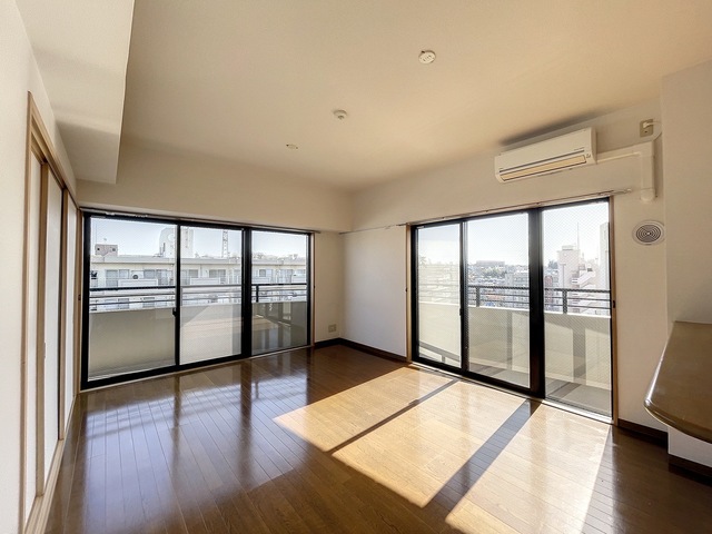 友合マンションの居間写真