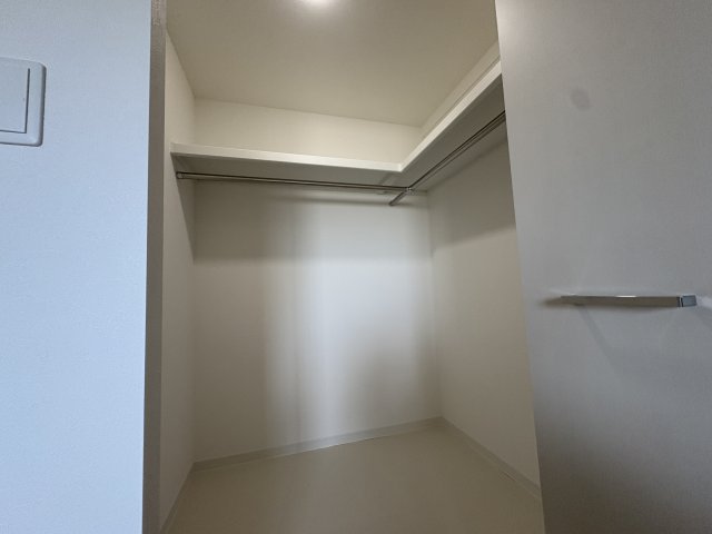 収納　リアレクト白壁