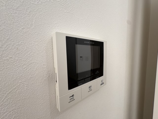 セキュリティ　リアレクト白壁