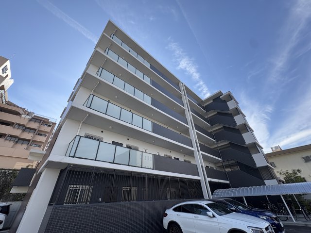 建物外観　リアレクト白壁