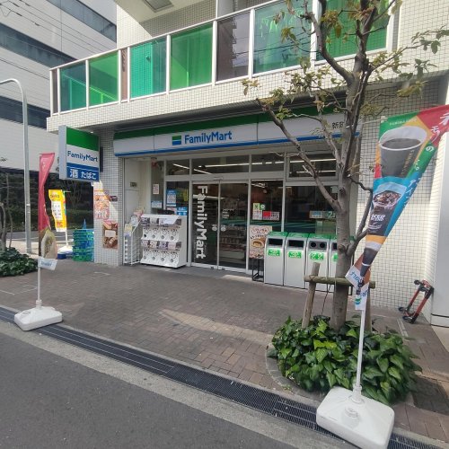 コンビニ　ファミリーマート 新町店（コンビニ）まで275m
