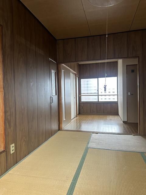 駒ケ林町3丁目貸家の居間写真