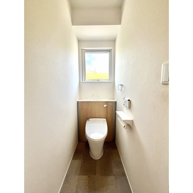 南太平寺戸建のトイレ写真